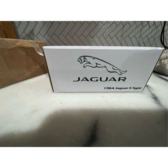 Hot Wheels Collectors RLC Exclusive 1964 Jaguar E-Type